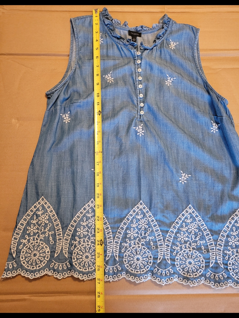 Talbots Women's Blue Embroidered Chambray Sleeveless Top Sz. Lg. - Picture 6 of 8